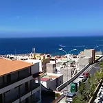 Ocean View Over Cristianos, Playa Vistas Апартаменты *